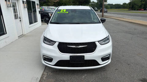 2024 Chrysler Pacifica Touring L