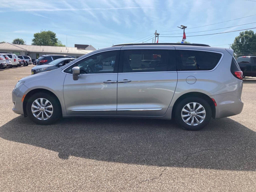 2017 Chrysler Pacifica for sale at Cambridge Used Cars in Cambridge, OH