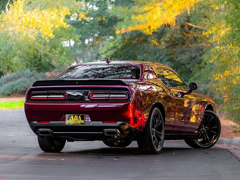 2018 Dodge Challenger SXT Plus