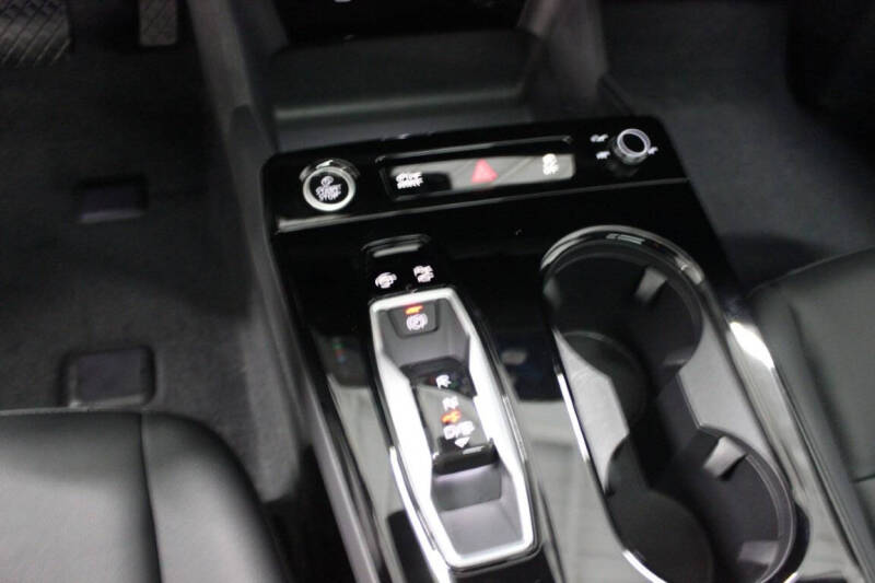 2025 Audi Q6 e-tron Premium