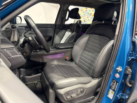 2024 Kia EV9 Land