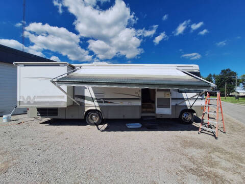 2002 Winnebago Adventurer