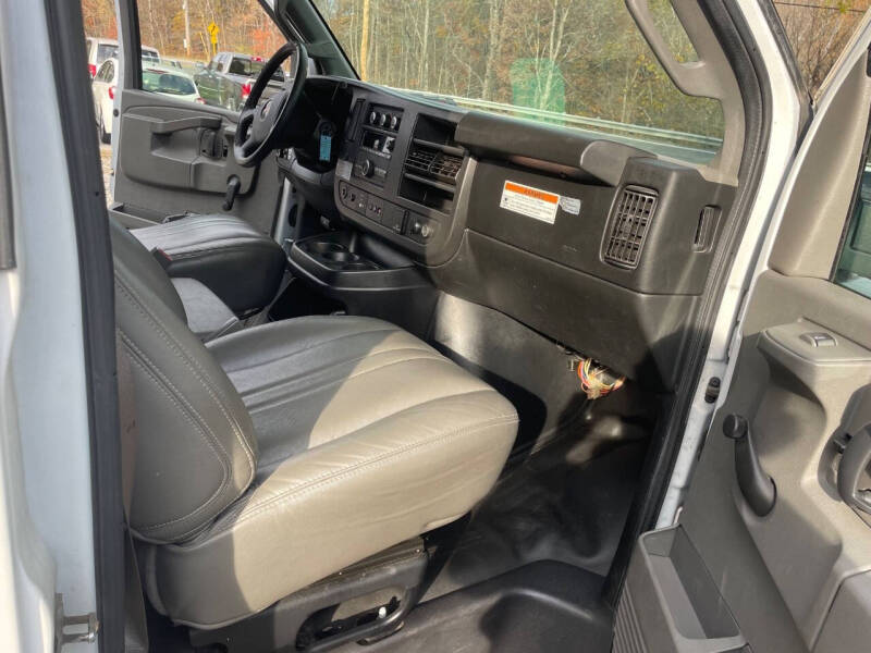 2017 GMC Savana 3500