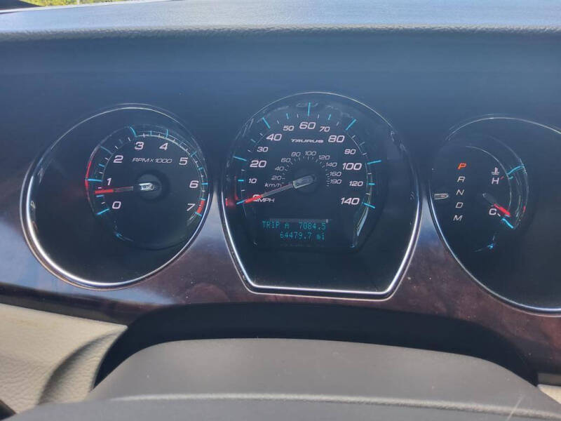 2010 Ford Taurus Limited