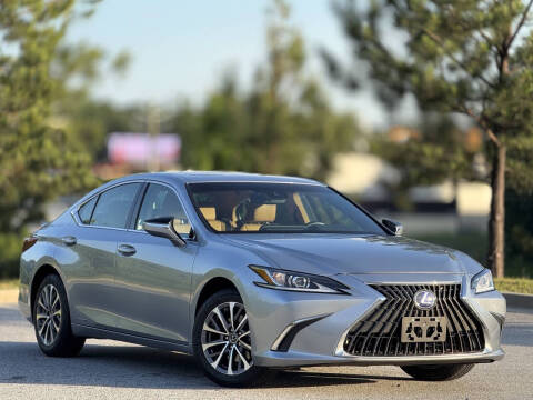 2022 Lexus ES 300h