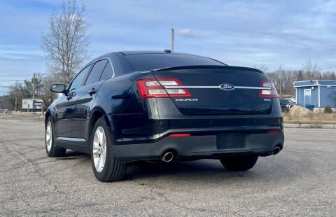 2013 Ford Taurus SEL