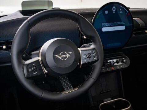 2025 MINI Hardtop 2 Door Cooper Signature Trim