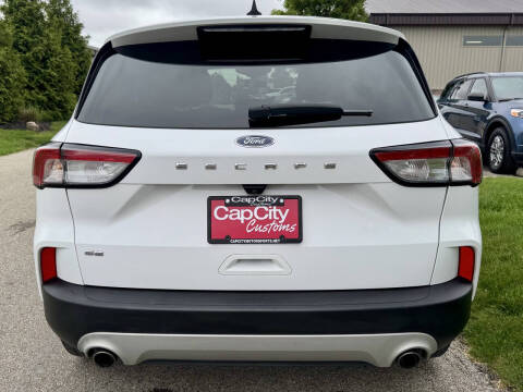 2021 Ford Escape SE
