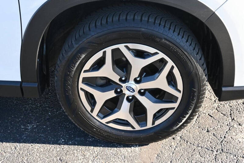 2024 Subaru Forester Premium