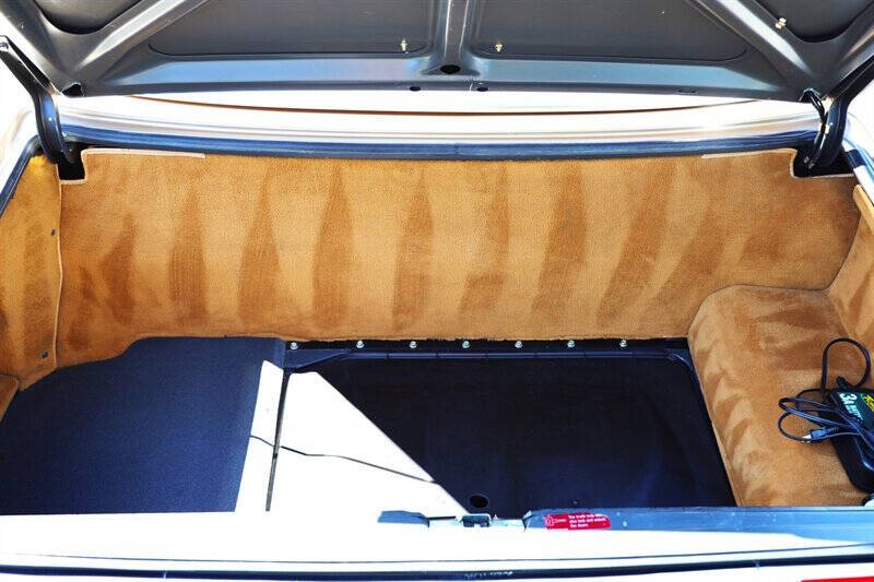 1986 Mercedes-Benz 560-Class 560 SL