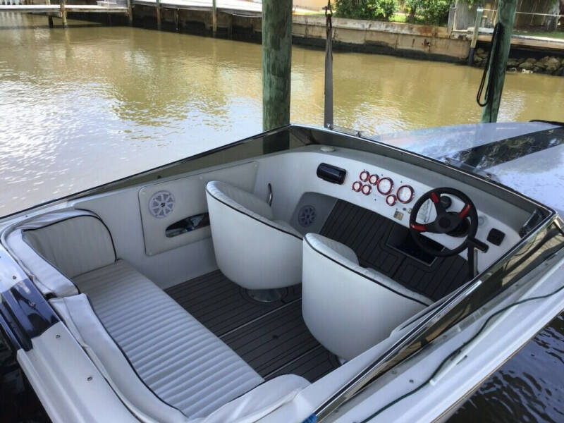 2000 Donzi Marine 22 Classic