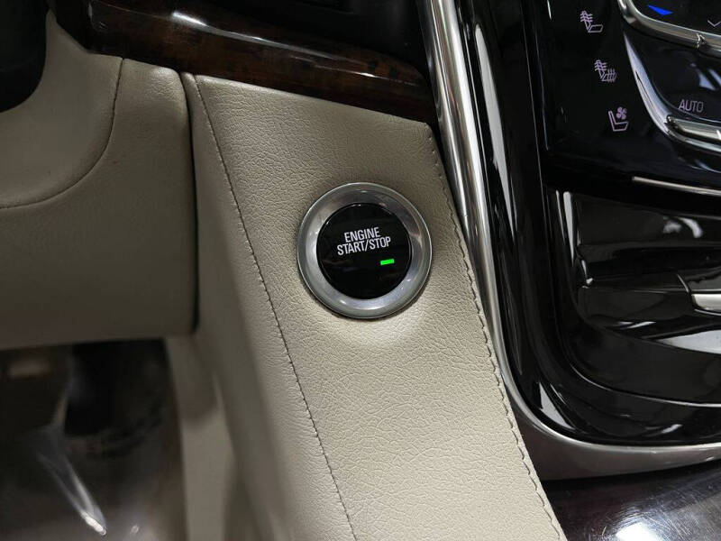 2016 Cadillac Escalade Luxury Collection