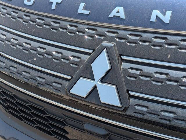 2024 Mitsubishi Outlander for sale at Axio Auto Boise in Boise, ID