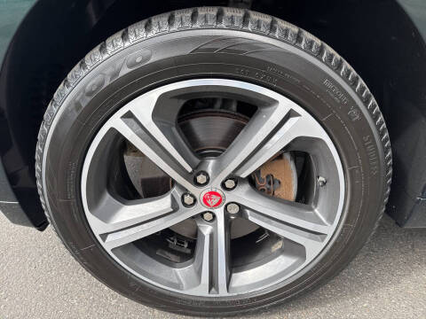 2017 Jaguar F-PACE 35t R-Sport