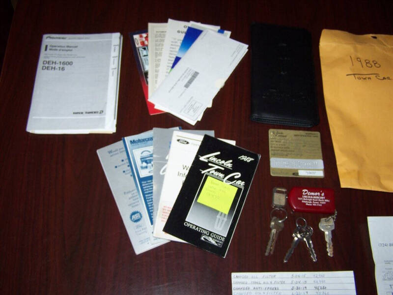 1988 Lincoln Town Car Signature