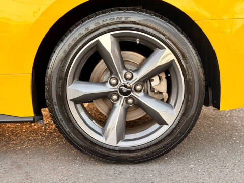 2015 Ford Mustang V6