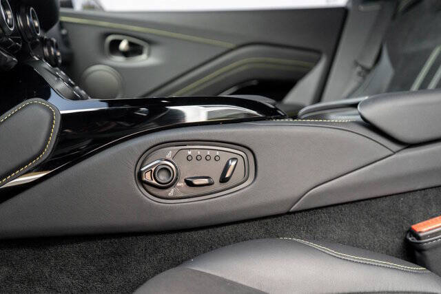 2023 Aston Martin Vantage 30