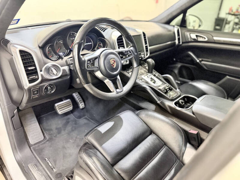 2017 Porsche Cayenne Turbo