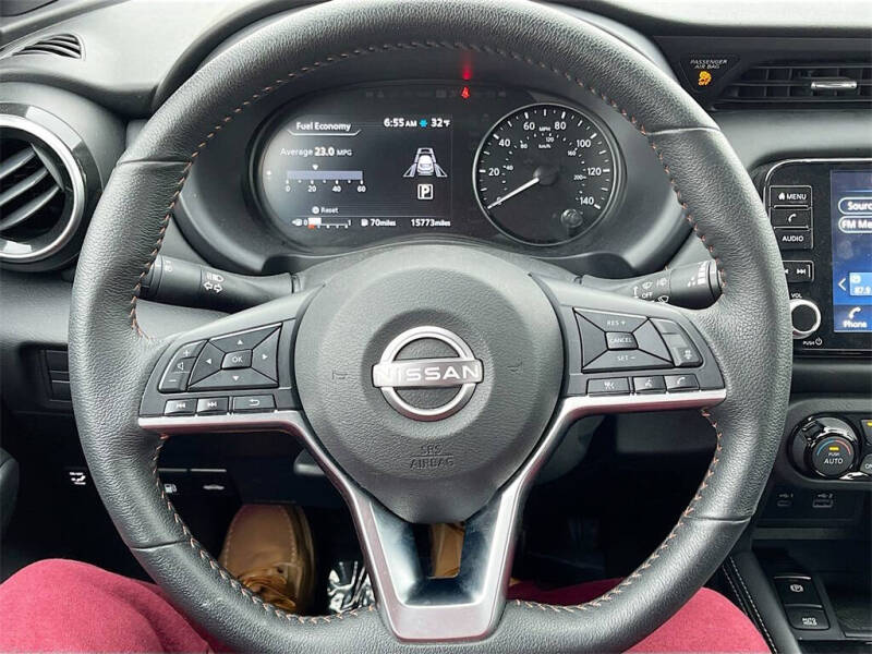 2024 Nissan Kicks SR