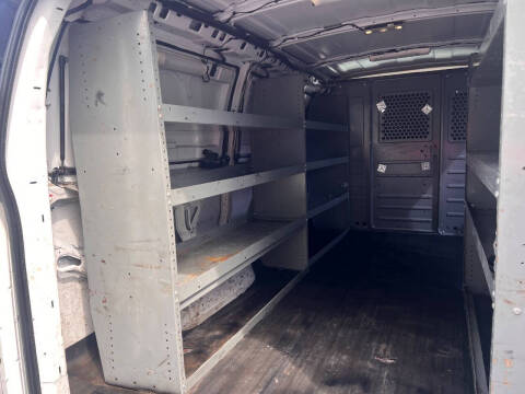 2017 GMC Savana 2500