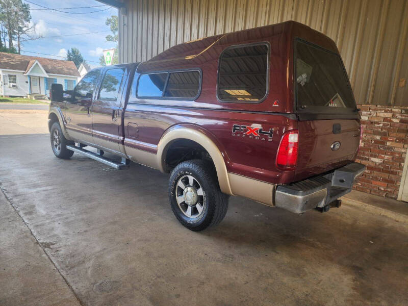 2011 Ford F-350 Super Duty Lariat photo 14