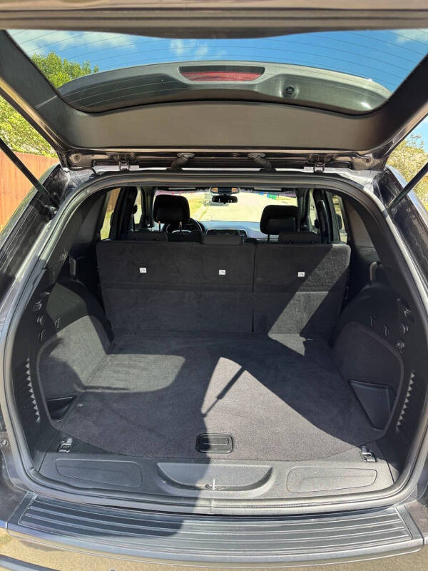 2020 Jeep Grand Cherokee Laredo E