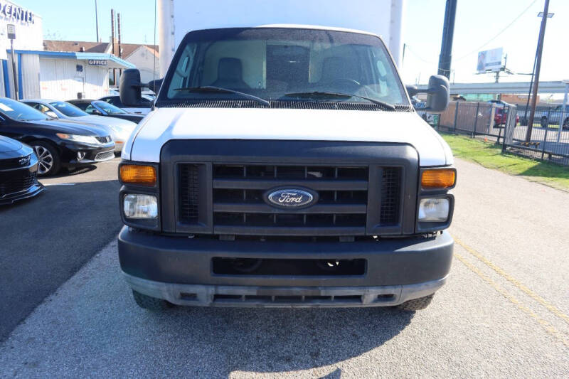 2010 Ford E-Series E-350 SD