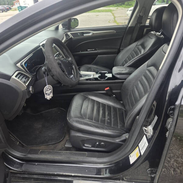 2014 Ford Fusion SE