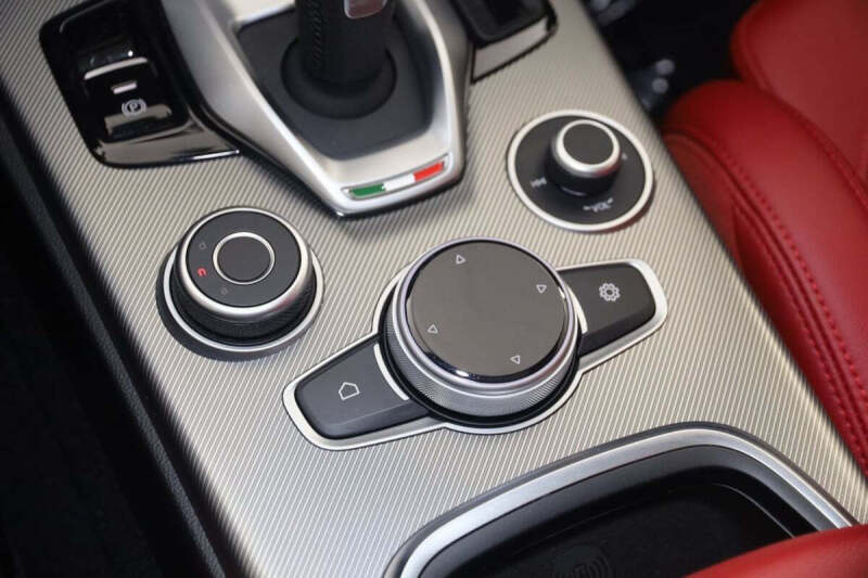 2023 Alfa Romeo Stelvio Veloce