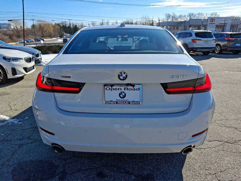 2023 BMW 3 Series 330i xDrive