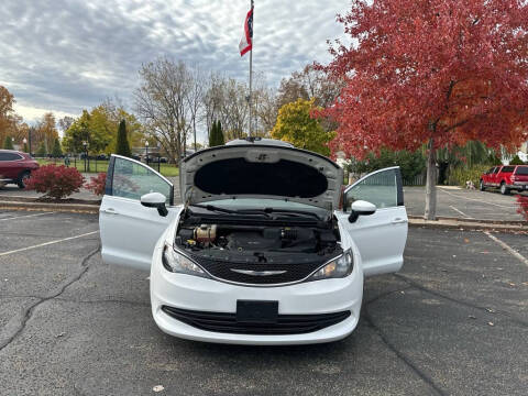 2017 Chrysler Pacifica Touring