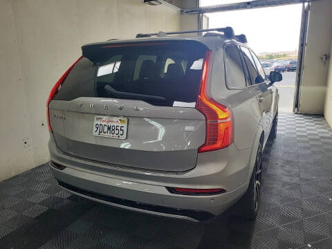 2023 Volvo XC90 Recharge T8 Plus Dark Theme