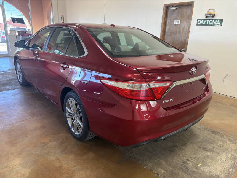 2017 Toyota Camry SE