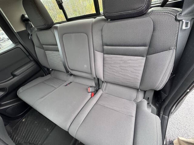 2024 Nissan Frontier SV