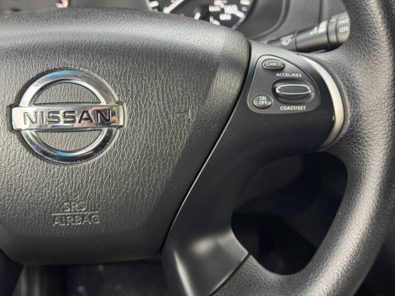 2020 Nissan Pathfinder S