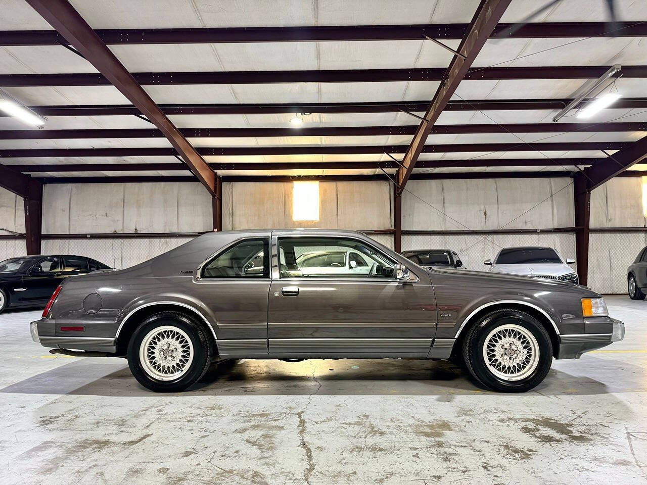 1992 Lincoln Mark VII for sale at Carnival Car Company in Victoria, TX