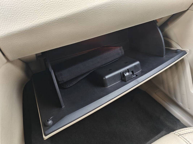 2018 Ford Taurus SEL