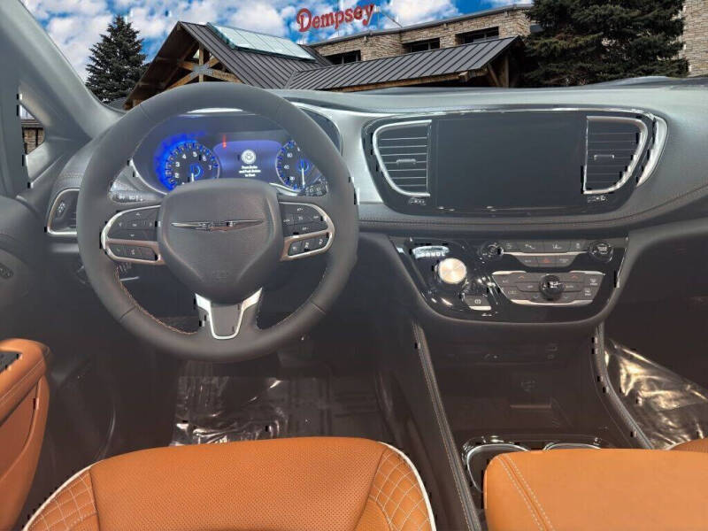 2026 Chrysler Pacifica Pinnacle