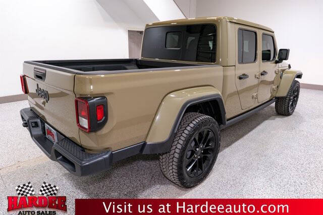 2025 Jeep Gladiator NightHawk