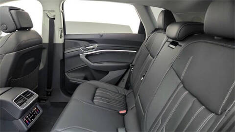 2024 Audi Q8 e-tron quattro Prestige