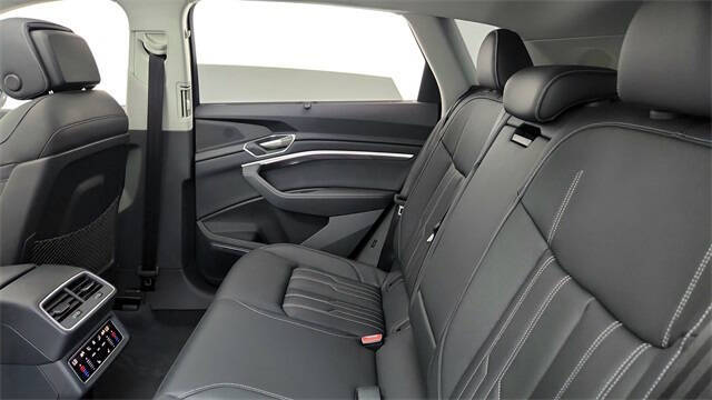 2024 Audi Q8 e-tron quattro Prestige