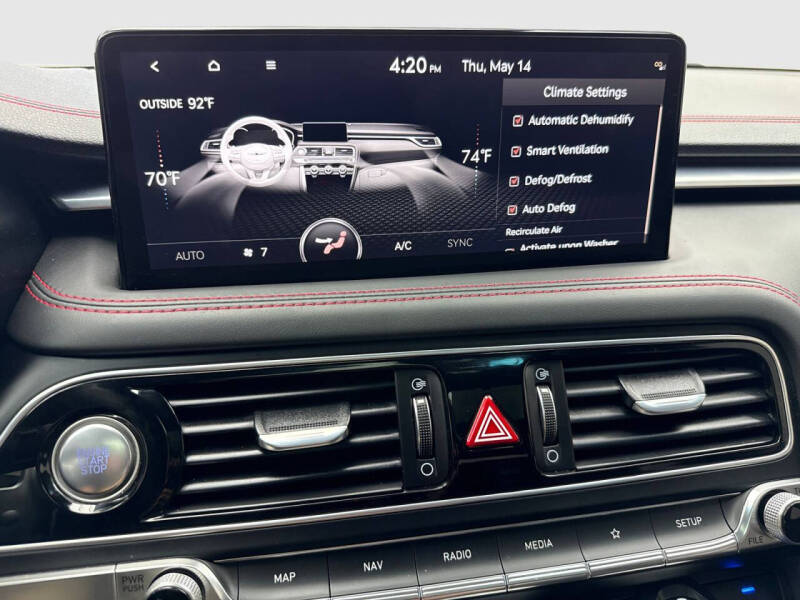 2023 Genesis G70