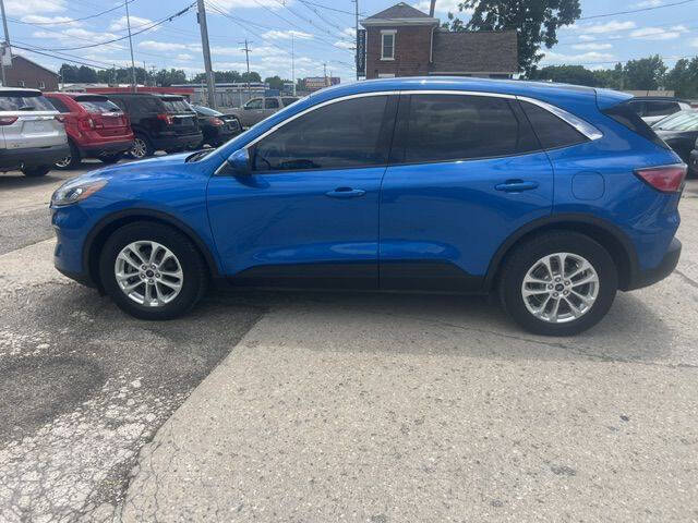 2020 Ford Escape SE