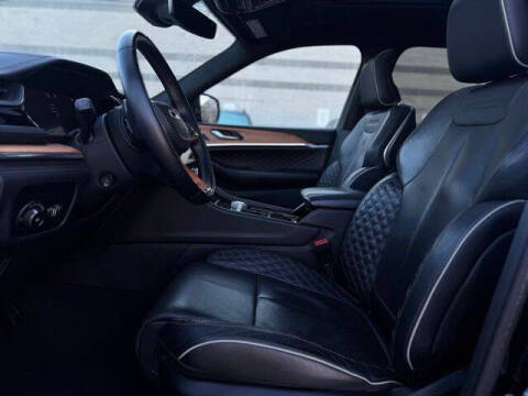 2023 Jeep Grand Cherokee Summit