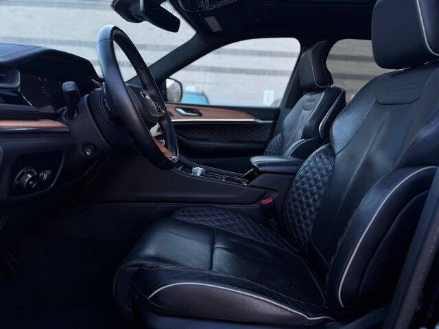 2023 Jeep Grand Cherokee Summit