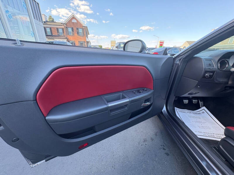 2013 Dodge Challenger R/T Plus