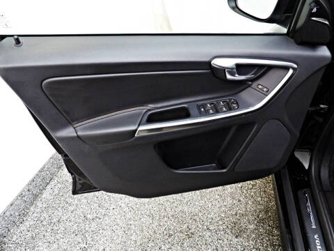 2017 Volvo XC60 T5 Dynamic