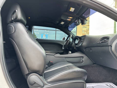 2017 Dodge Challenger SXT