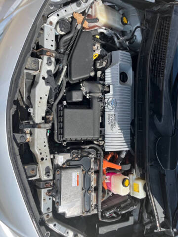 2012 Toyota Prius v Two