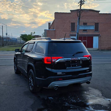 2017 GMC Acadia SLT-1